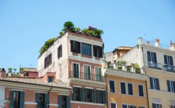 Virágok a városi tetőkertekben – lehetőségek és kihívások