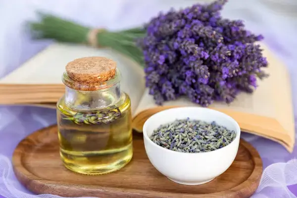 Kerti virágokból illóolaj – készítsd el otthon!